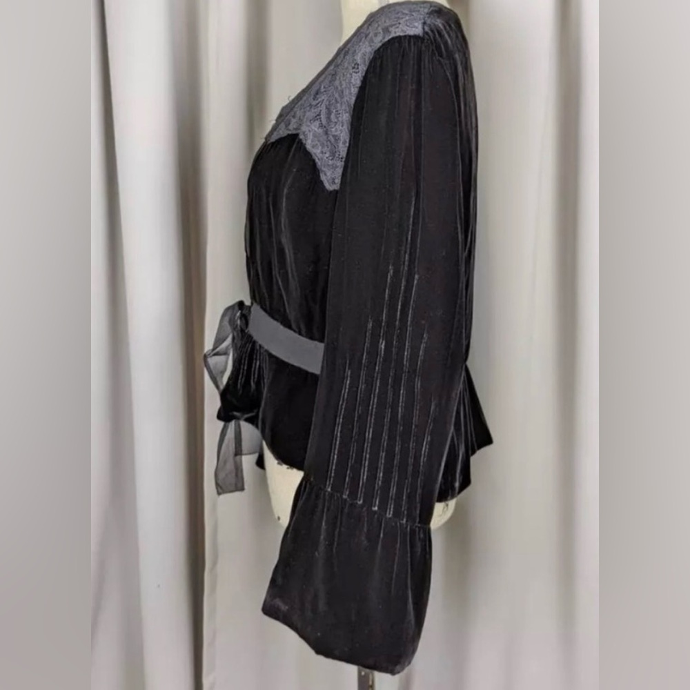 CK Calvin Klein Black Velvet & Satin Jacket With Lace, Size: 6, EUC (PM-33) - Picture 2 of 9